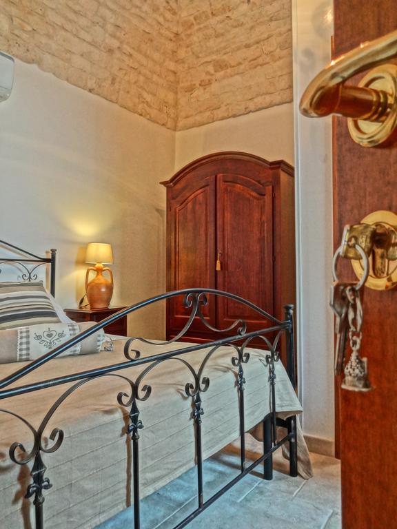 Trulli-Eu Guesthouse Alberobello Room photo